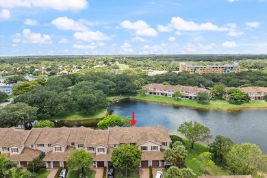 Welcome to this charming 3-bedroom, 2.5-bathroom townhouse - photo 28