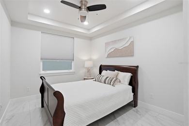 Experience LUXURY WATERFRONT LIVING in this stunning 2-bedroom - photo 29
