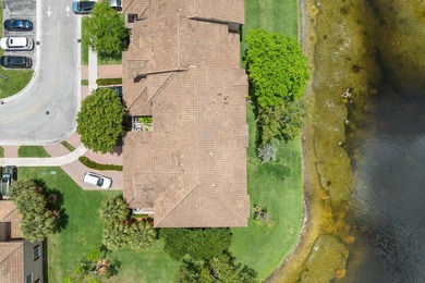 Welcome to this charming 3-bedroom, 2.5-bathroom townhouse - photo 29