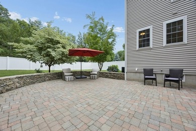 NEIGHBORHOOD SETTING WITH COMMUTER CONVENIENCE! This - photo 32