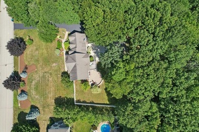 NEIGHBORHOOD SETTING WITH COMMUTER CONVENIENCE! This - photo 38