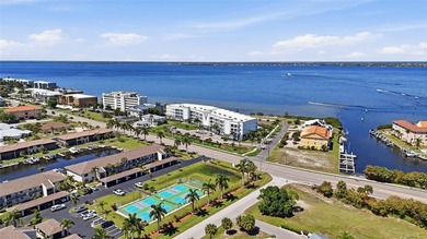 Experience LUXURY WATERFRONT LIVING in this stunning 2-bedroom - photo 41
