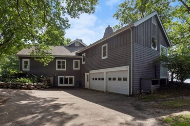 Known as The Cozy Nook, this storied Lake Minnetonka residence - photo 43