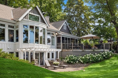 Known as The Cozy Nook, this storied Lake Minnetonka residence - photo 45