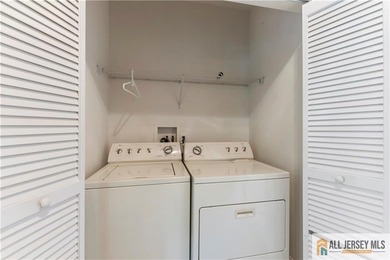 IT'S ALL ABOUT THE VIEW exclusive to Building 4! Overlooks - photo 18