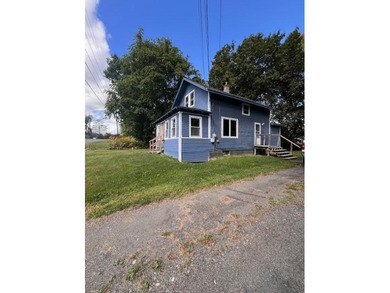 2-3 bedroom home located in a great neighborhood and convenient - photo 3
