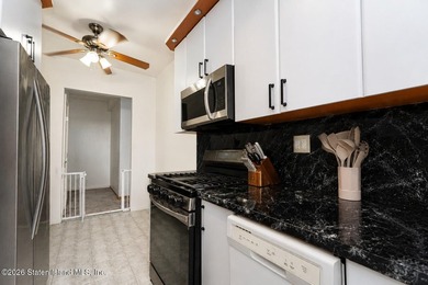 Welcome home to this bright and airy one-bedroom co-op, ideally - photo 14