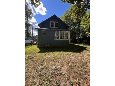 2-3 bedroom home located in a great neighborhood and convenient - photo 5