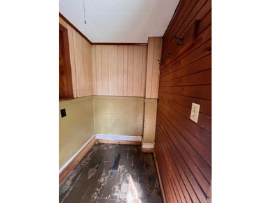 2-3 bedroom home located in a great neighborhood and convenient - photo 6