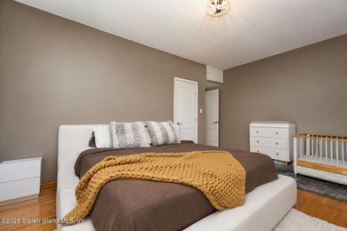 Welcome home to this bright and airy one-bedroom co-op, ideally - photo 16