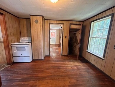 2-3 bedroom home located in a great neighborhood and convenient - photo 7