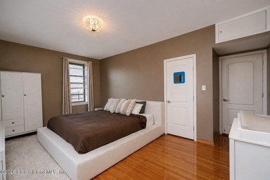 Welcome home to this bright and airy one-bedroom co-op, ideally - photo 17