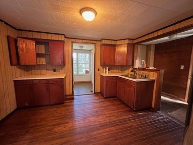 2-3 bedroom home located in a great neighborhood and convenient - photo 8