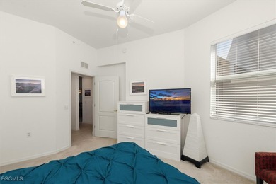 Welcome to this spacious 2-bedroom, 2-bathroom turnkey condo