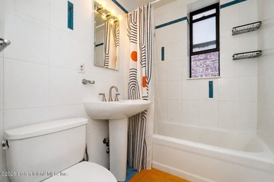Welcome home to this bright and airy one-bedroom co-op, ideally - photo 22