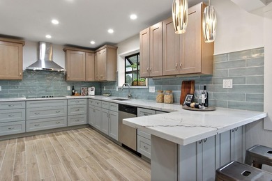 Come home to sweeping 180 degrees Bay views, perfect for sipping - photo 27