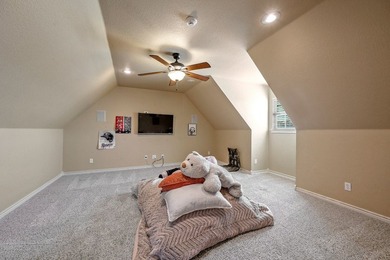 Spacious custom built home on 6.3 acres. Serene country setting - photo 27