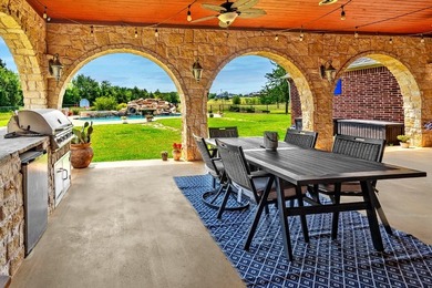 Spacious custom built home on 6.3 acres. Serene country setting - photo 31