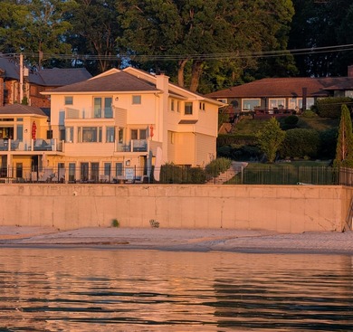 A rare offering along coveted Lake Shore Drive, this exceptional - photo 2