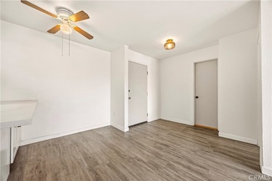 Move-in ready and beautifully updated 2-bedroom, 2-bath condo - photo 4