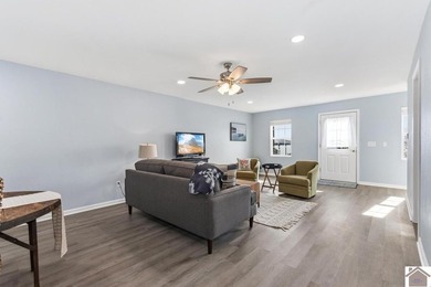 Looking for a lake house getaway? This newly renovated home has - photo 6