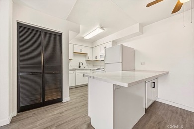 Move-in ready and beautifully updated 2-bedroom, 2-bath condo - photo 10