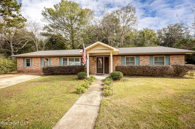 LOCATION LOCATION LOCATION! Welcome to this beautifully updated - photo 1