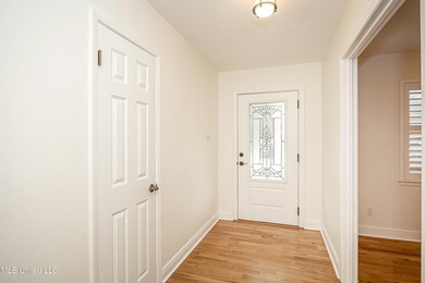 LOCATION LOCATION LOCATION! Welcome to this beautifully updated - photo 4