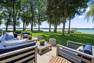 Experience one of Gull Lake's most extraordinary waterfront - photo 4