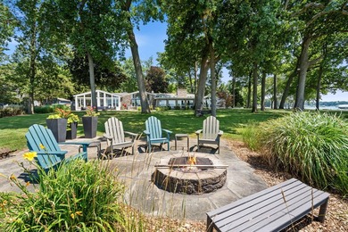 Experience one of Gull Lake's most extraordinary waterfront - photo 9