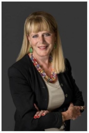 Kathy Patterson with Premier Properties Real Estate in IN advertising on LakeHouse.com