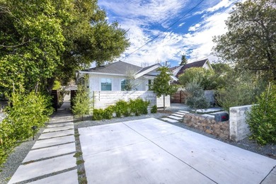 We are very pleased to present a truly unique residential - photo 2