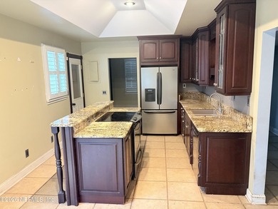 Located in the established Lakeshore area of Jacksonville's - photo 3