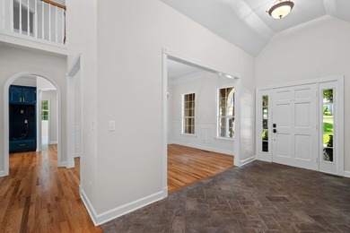 Beautiful, spacious home offering comfort, flexibility and - photo 8