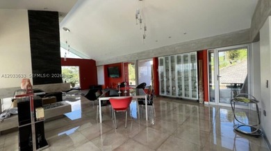 Discover exceptional luxury in the prestigious Villa Andrea - photo 11