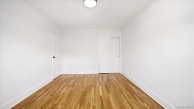Brick, large single family recently renovated in move-in - photo 11
