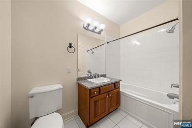 22 Ave At Port Imperial 204 - photo 16