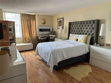 Must-See Spacious 2-Bedroom, 2-Bathroom Condo with Stunning