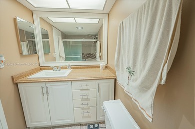 Must-See Spacious 2-Bedroom, 2-Bathroom Condo with Stunning