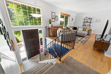 Move right into this beautifully updated 4-bedroom, 2.5-bath - photo 5
