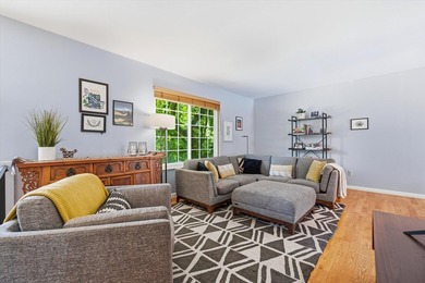 Move right into this beautifully updated 4-bedroom, 2.5-bath - photo 6