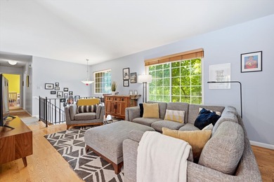 Move right into this beautifully updated 4-bedroom, 2.5-bath - photo 7