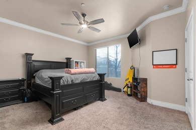 **BACK ON THE MARKET - BUYER'S FINANCING FAILED - HUGE PRICE - photo 9