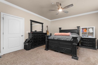 **BACK ON THE MARKET - BUYER'S FINANCING FAILED - HUGE PRICE - photo 10