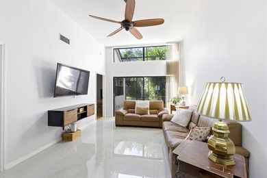 Sought-after corner villa, in the heart of Boca Raton! Welcome - photo 11