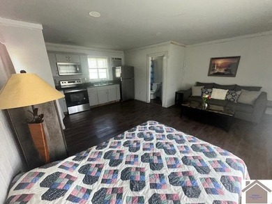 NEW PRICE! INCREDIBLE INCOME PRODUCING PROPERTY WITH 11 UNITS ON - photo 11