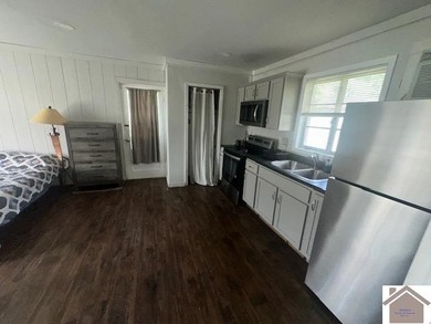 NEW PRICE! INCREDIBLE INCOME PRODUCING PROPERTY WITH 11 UNITS ON - photo 14