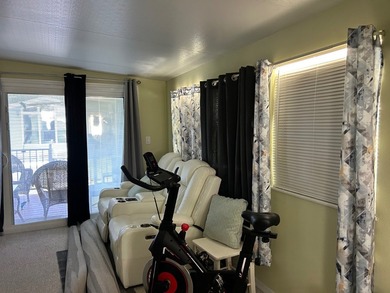 ADORABLE PARK MODEL with vinyl plank flooring, tinted windows - photo 15
