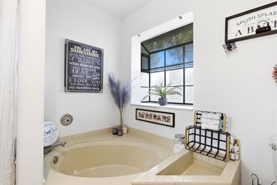 Sought-after corner villa, in the heart of Boca Raton! Welcome - photo 16