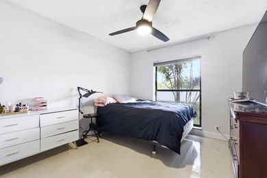 Sought-after corner villa, in the heart of Boca Raton! Welcome - photo 17